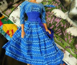 978 BARBIE DOLL LET'S DANCE 1960 - 62 BLUE FLARE PRINT DRESS, LABEL
